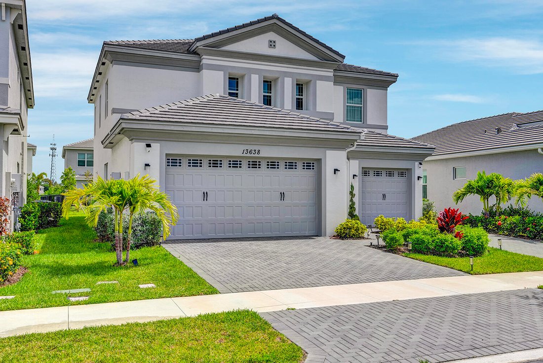 West Palm Beach, Florida, United States 3 - 18369540