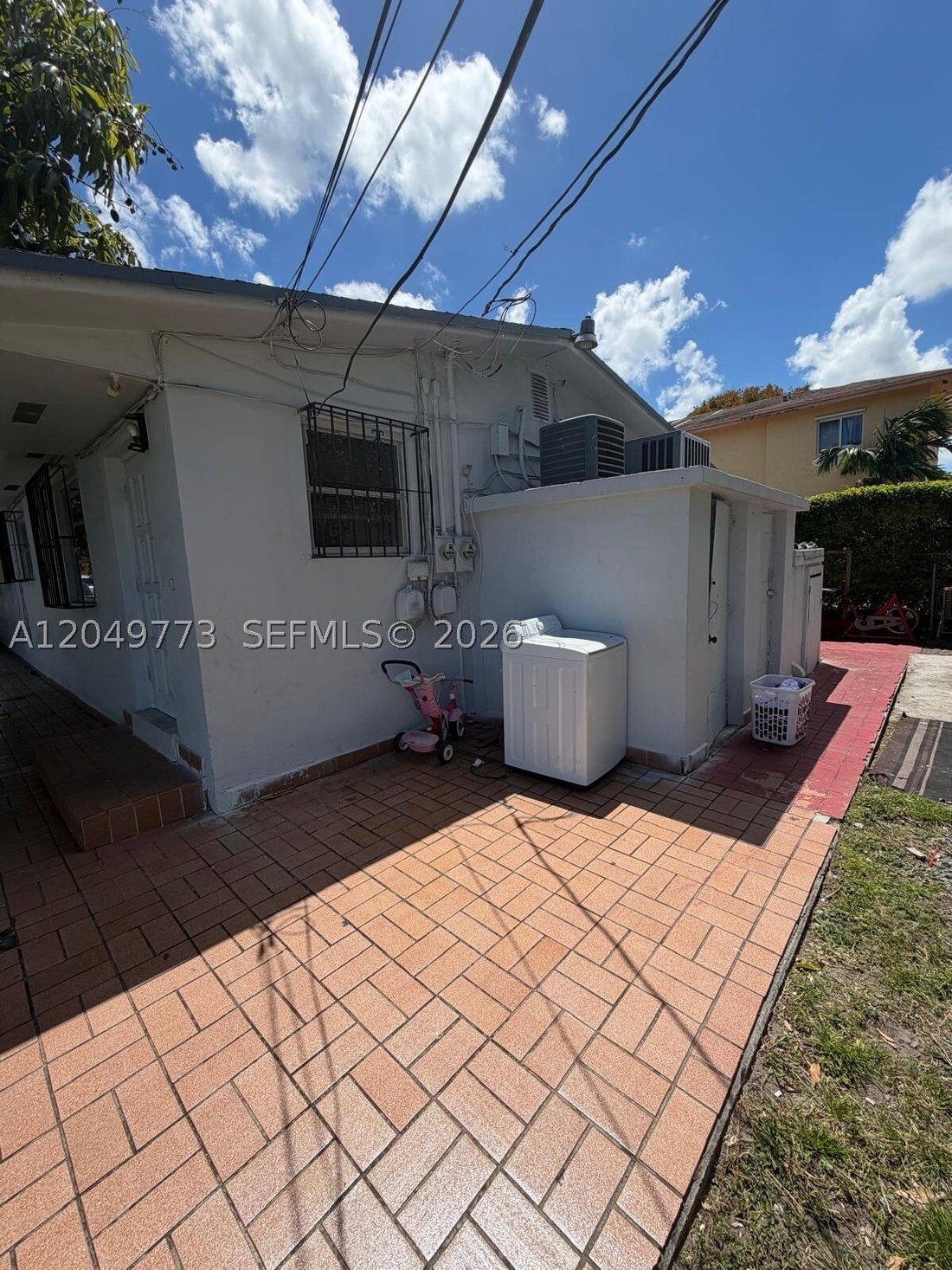 House in Hialeah, Florida, United States 5 - 18366123