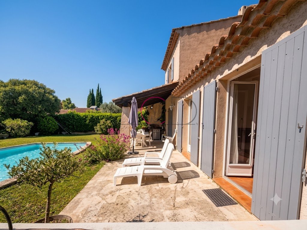 House in Granettes-Jauberte-Sainte Anne, Aix-en-Provence, France 2 - 18362808