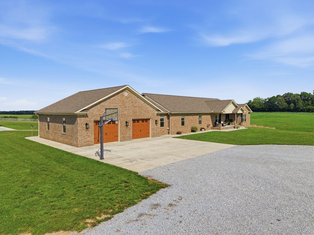House in Mount Sterling, Kentucky, United States 3 - 18362459