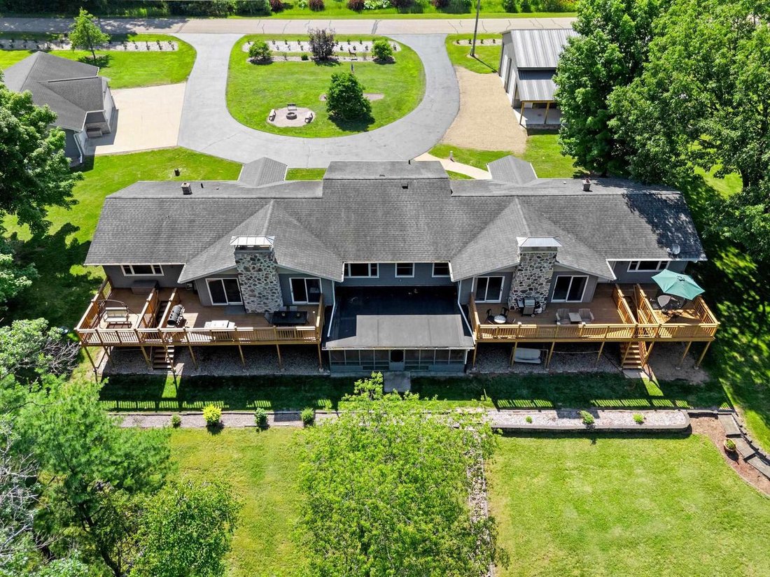 House in Shawano, Wisconsin, United States 4 - 18365552