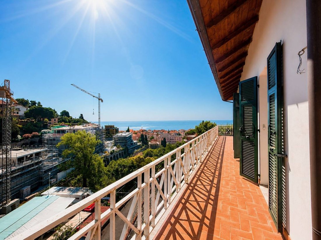 Apartment in Central Hill, Alassio, Liguria 1 - 18369484