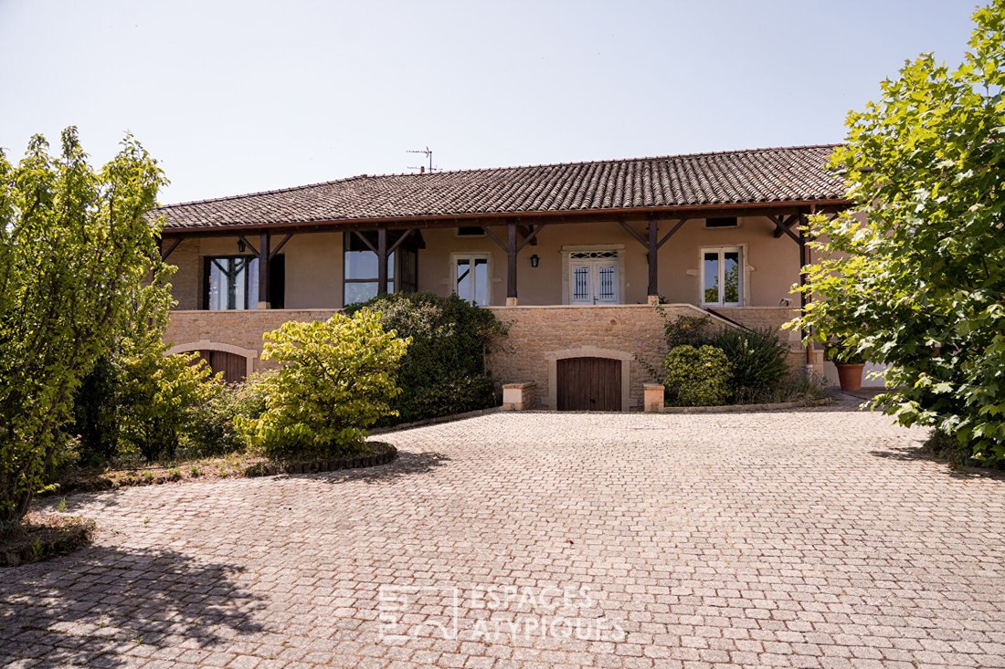 Villa in Romanèche-Thorins, Bourgogne – Franche-Comté, France 5 - 18367548