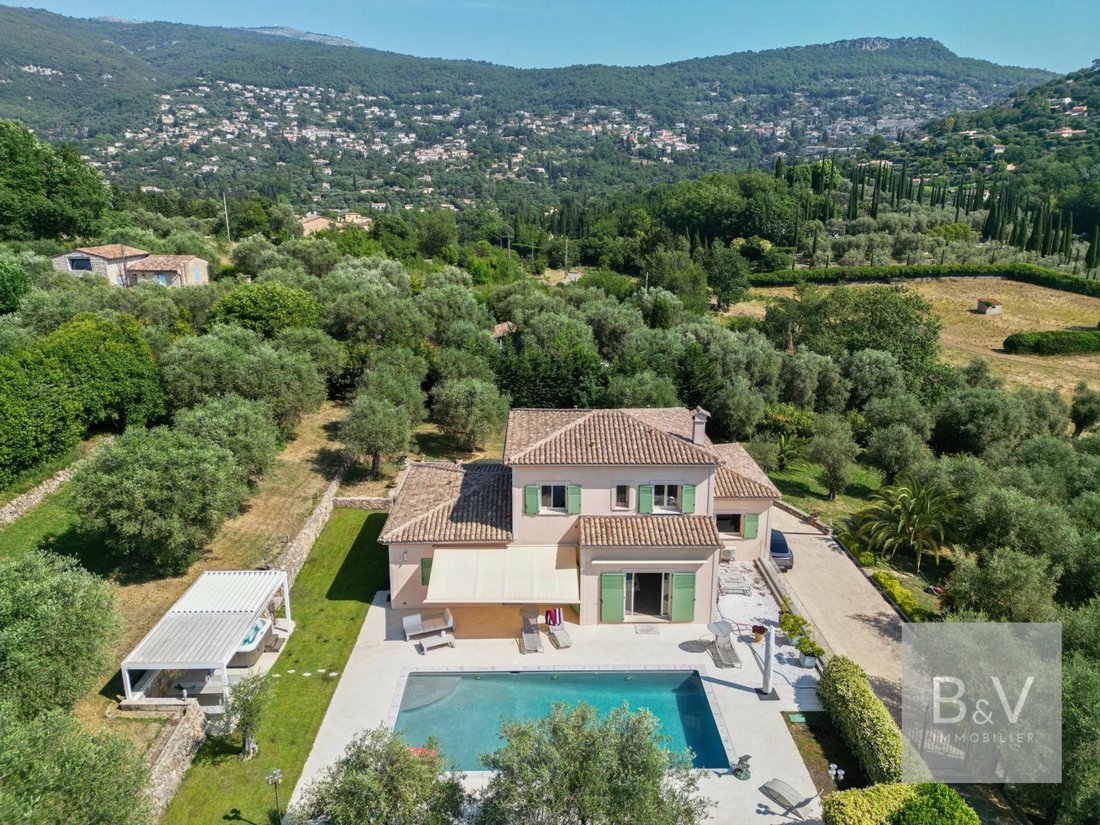 Villa in Grasse, Provence-Alpes-Côte d'Azur, France 2 - 18363806