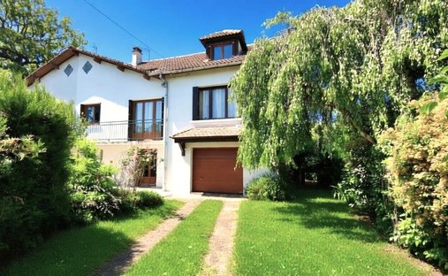 House in Basses Roches, Conflans-Sainte-Honorine, France 1