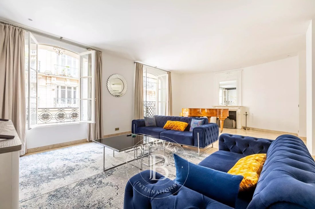 Apartment in Muette Nord, Paris 16e Arrondissement, Paris 2 - 18364076