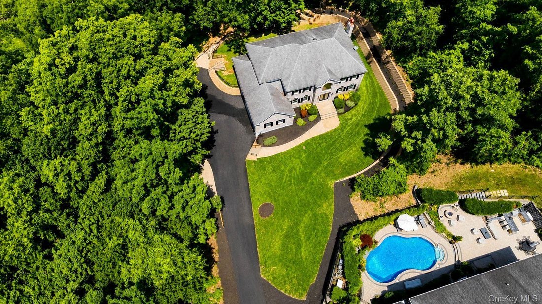 House in Halesite, New York, United States 5 - 18366969