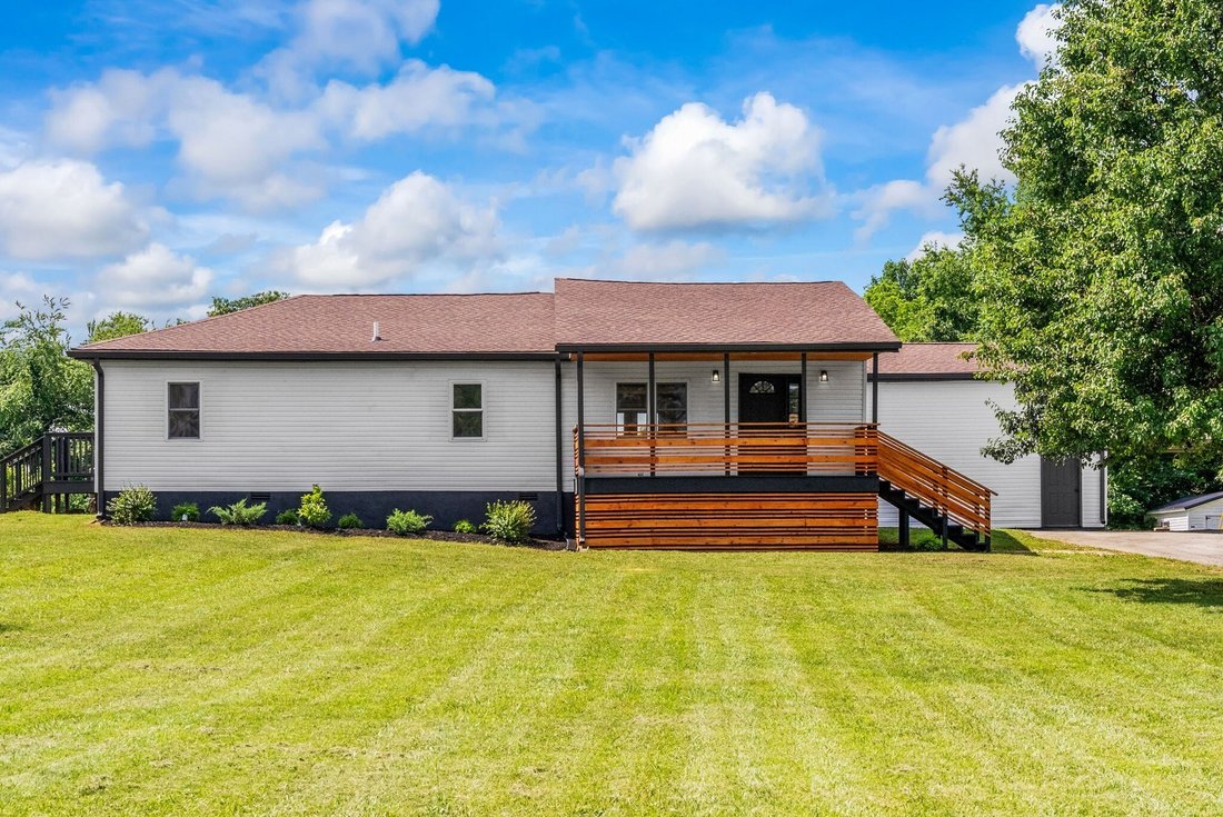 House in Springfield, Tennessee, United States 4 - 18365822