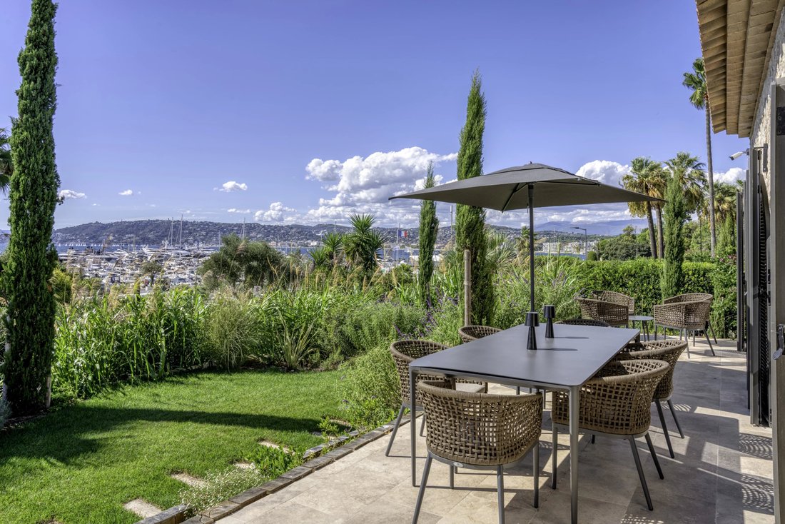 Villa in Antibes, Provence-Alpes-Côte d'Azur, France 3 - 18363951
