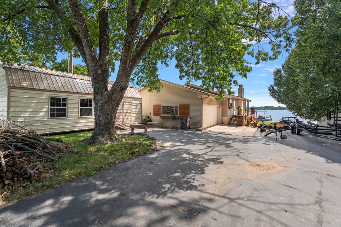 House in Grove, Oklahoma, United States 1 - 18366473