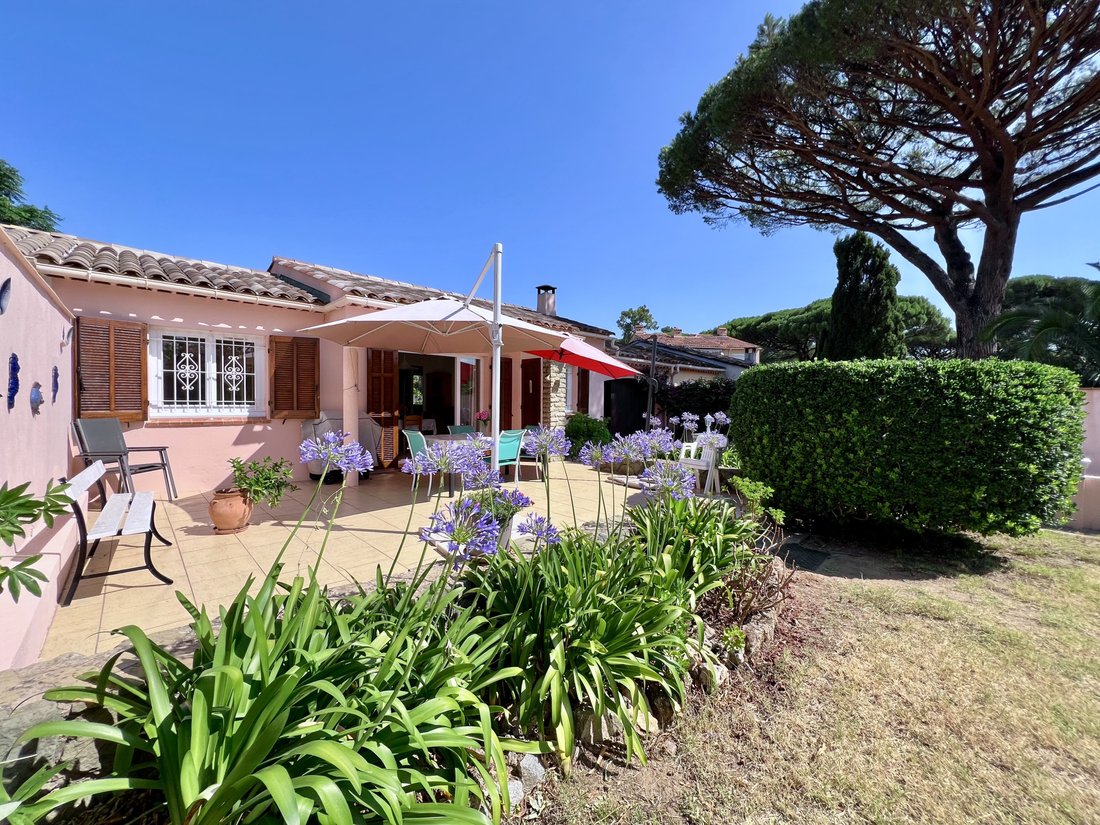 Villa in Nartelle-Noyer-Bellevue-bd des Sardinaux, Sainte-Maxime, France 1 - 18363038