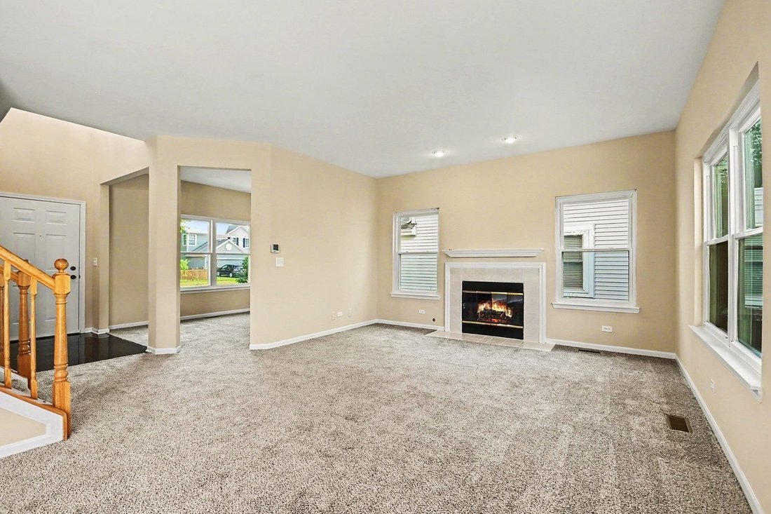 House in Aurora, Illinois, United States 3 - 18365578