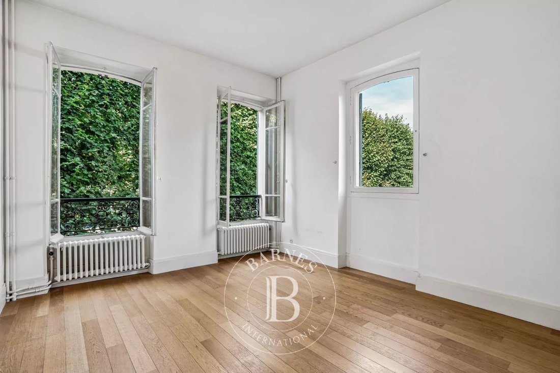 Apartment in Notre Dame, Versailles, France 2 - 18363898