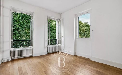 Apartment in Notre Dame, Versailles, France 1