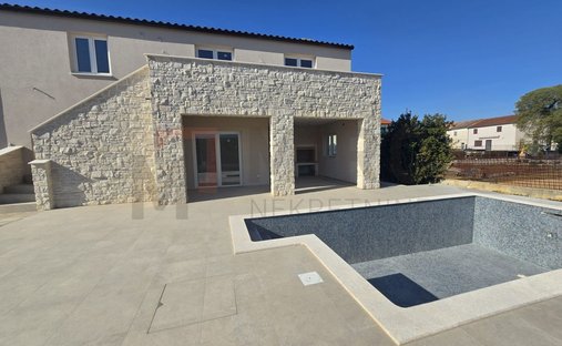 House in Sveti Anton, Malinska-Dubasnica, Primorje-Gorski Kotar County, Croatia 1