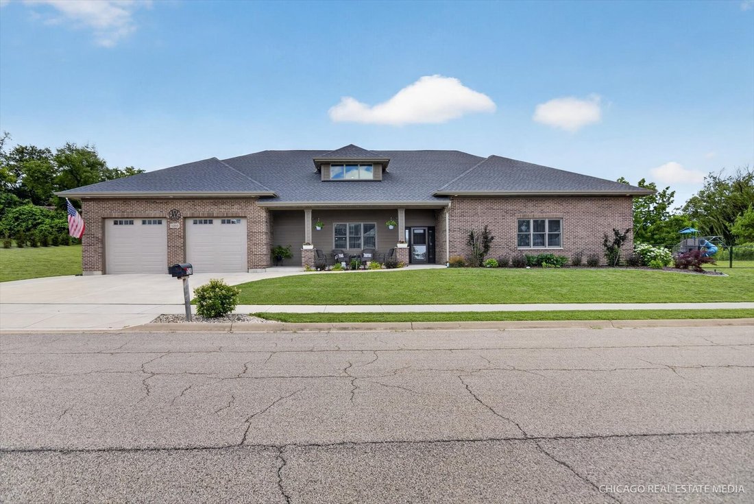 House in Marengo, Illinois, United States 1 - 18363108