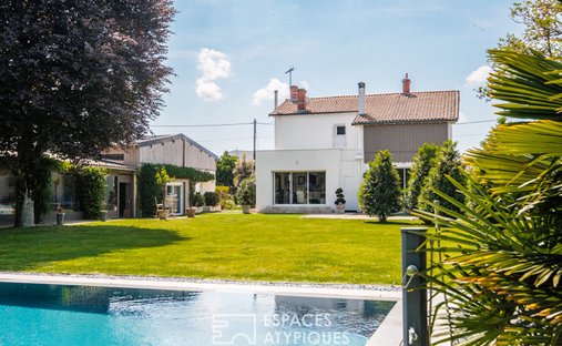 Villa a La Crèche, Nuova Aquitania, Francia 1