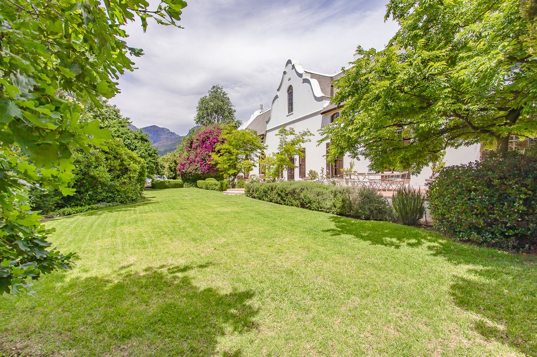 Farm Ranch in Drakenstein Local Municipality, Western Cape, South Africa 2 - 18369074
