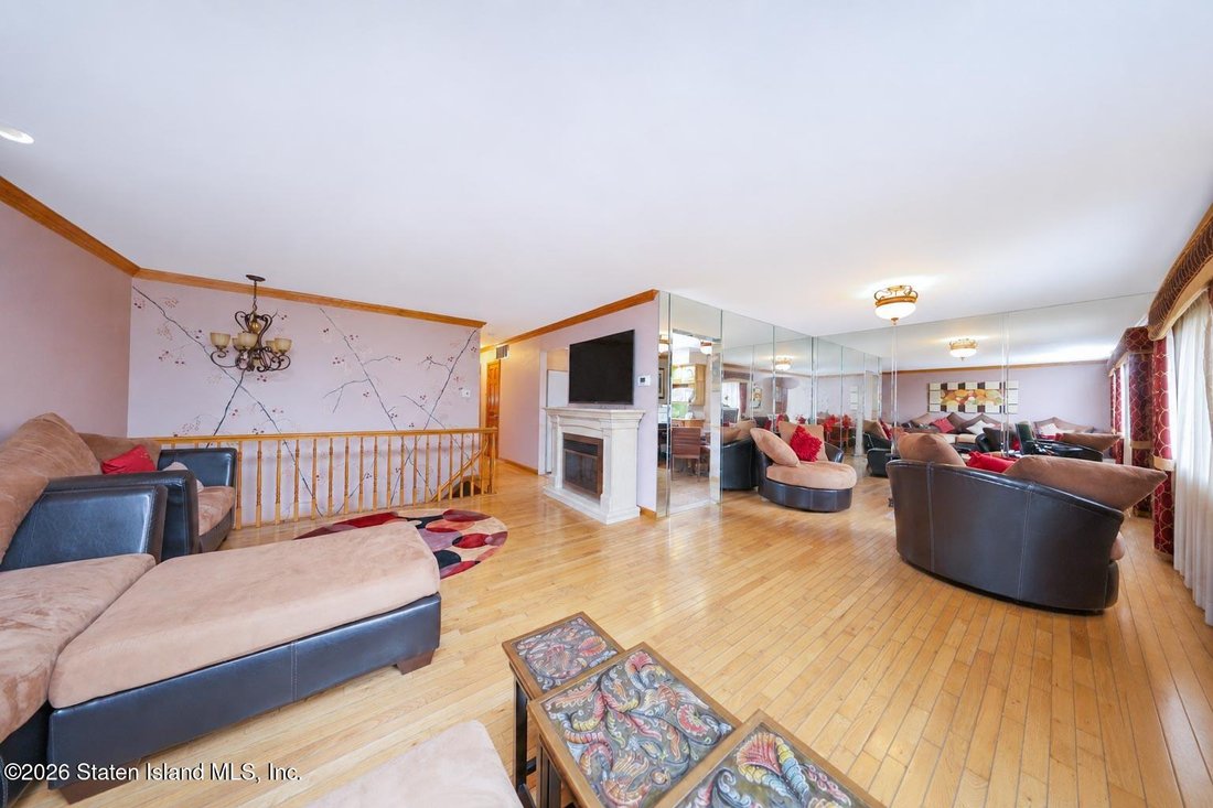 House in New York, New York, United States 4 - 18365217