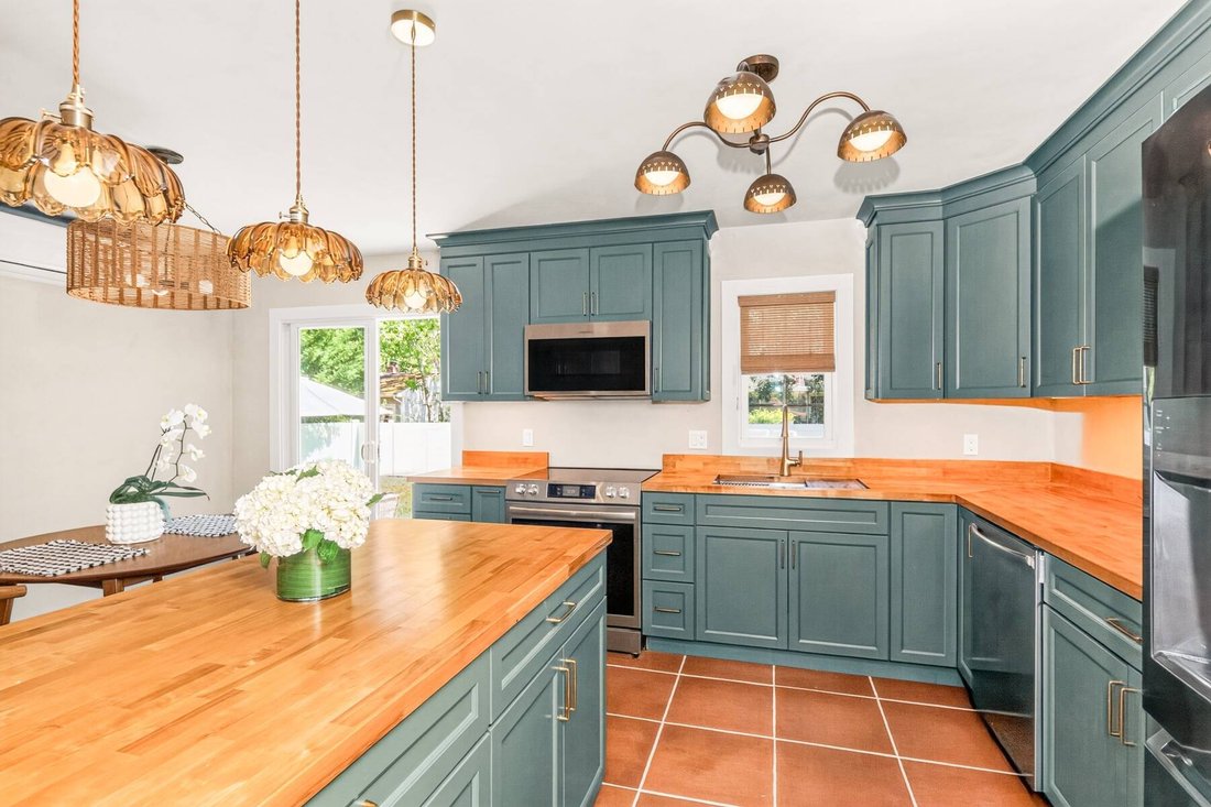 House in Hampton Bays, New York, United States 3 - 18361686