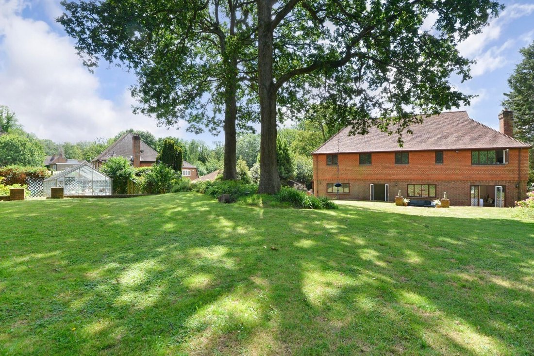 House in Rudgwick, England 2 - 18365009