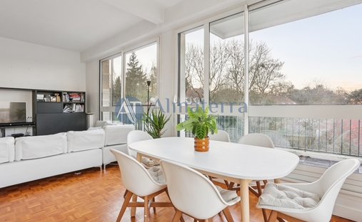 Apartment in Côte Saint Louis, Garches, France 1