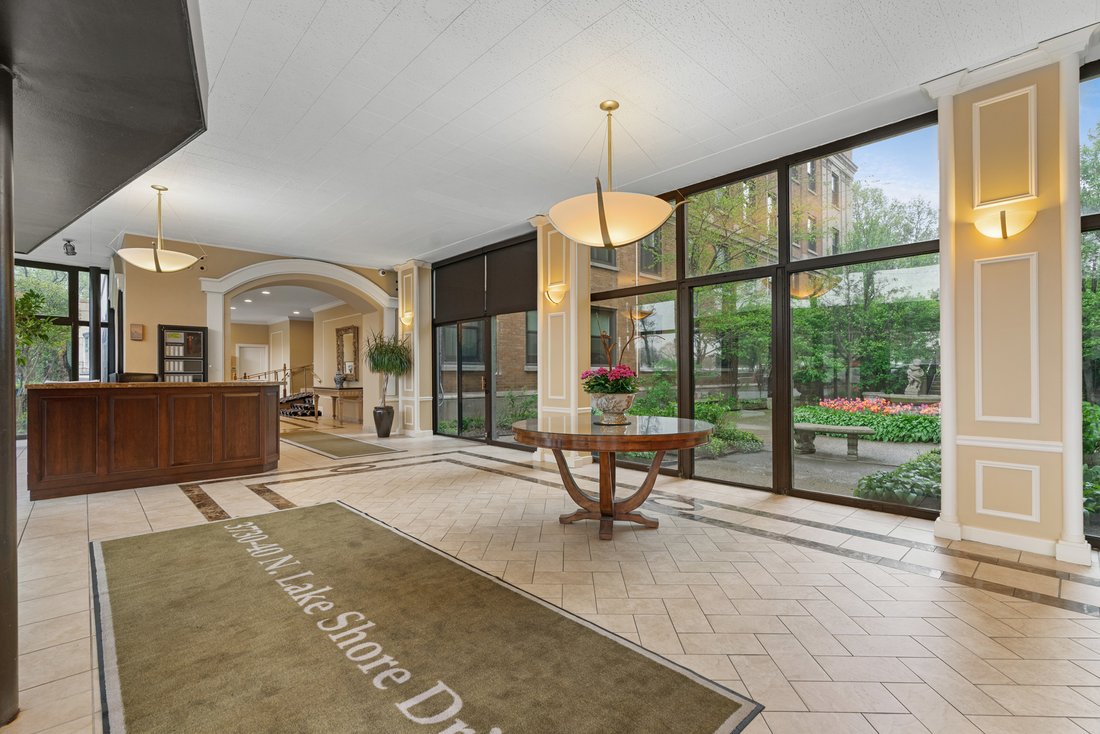 Condo in Chicago, Illinois, United States 2 - 18365599