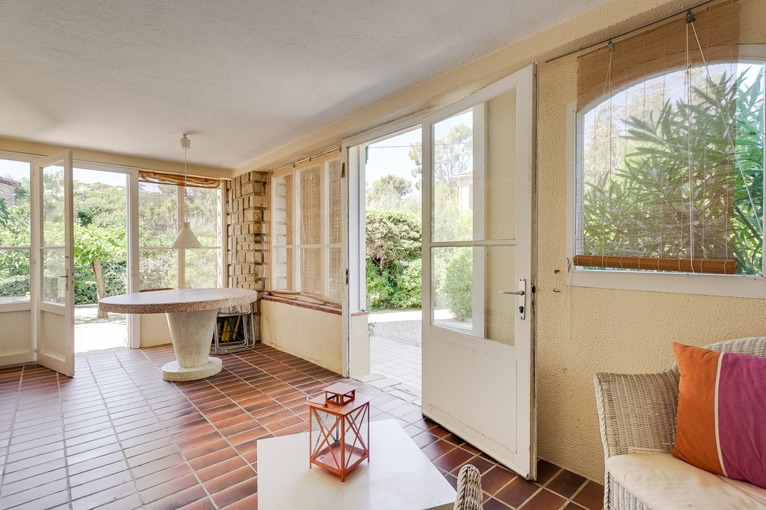 Estate in Six-Fours-les-Plages, Provence-Alpes-Côte d'Azur, France 5 - 18363225