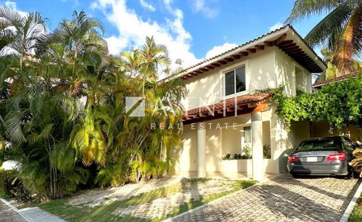 House in Cancún, Quintana Roo, Mexico 1