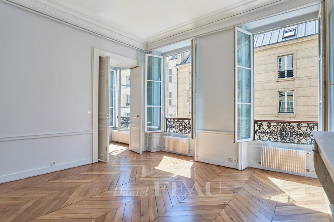 Apartment in Clichy-Trinité, Paris 9e Arrondissement, Paris 4 - 18364061