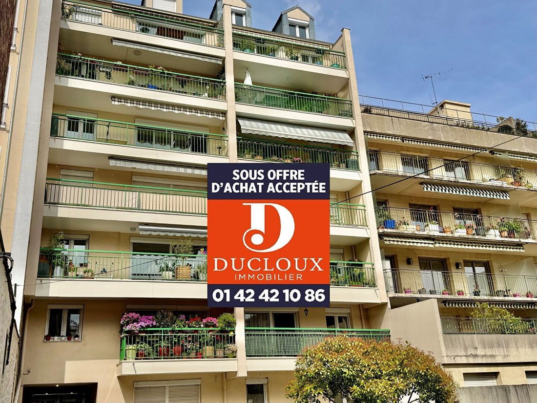 Apartment in Bois-Colombes, Ile-de-France, France 1 - 18362963