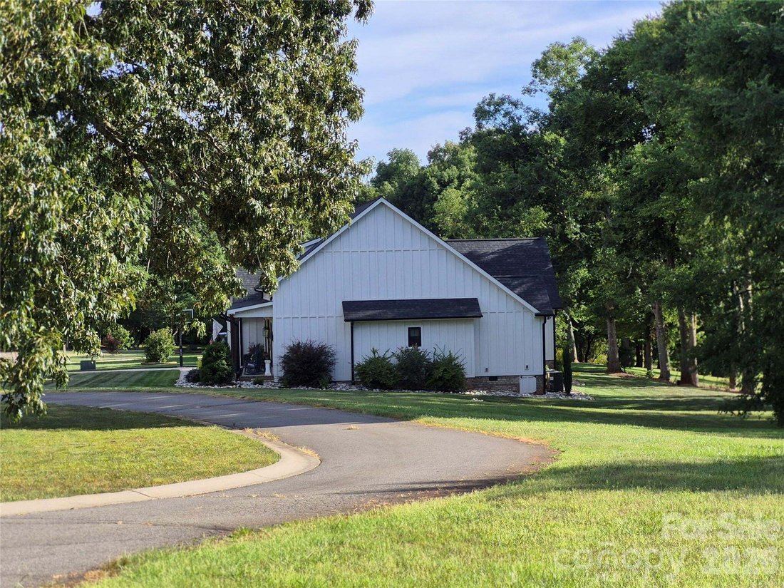 House in Lincolnton, North Carolina, United States 3 - 18369452