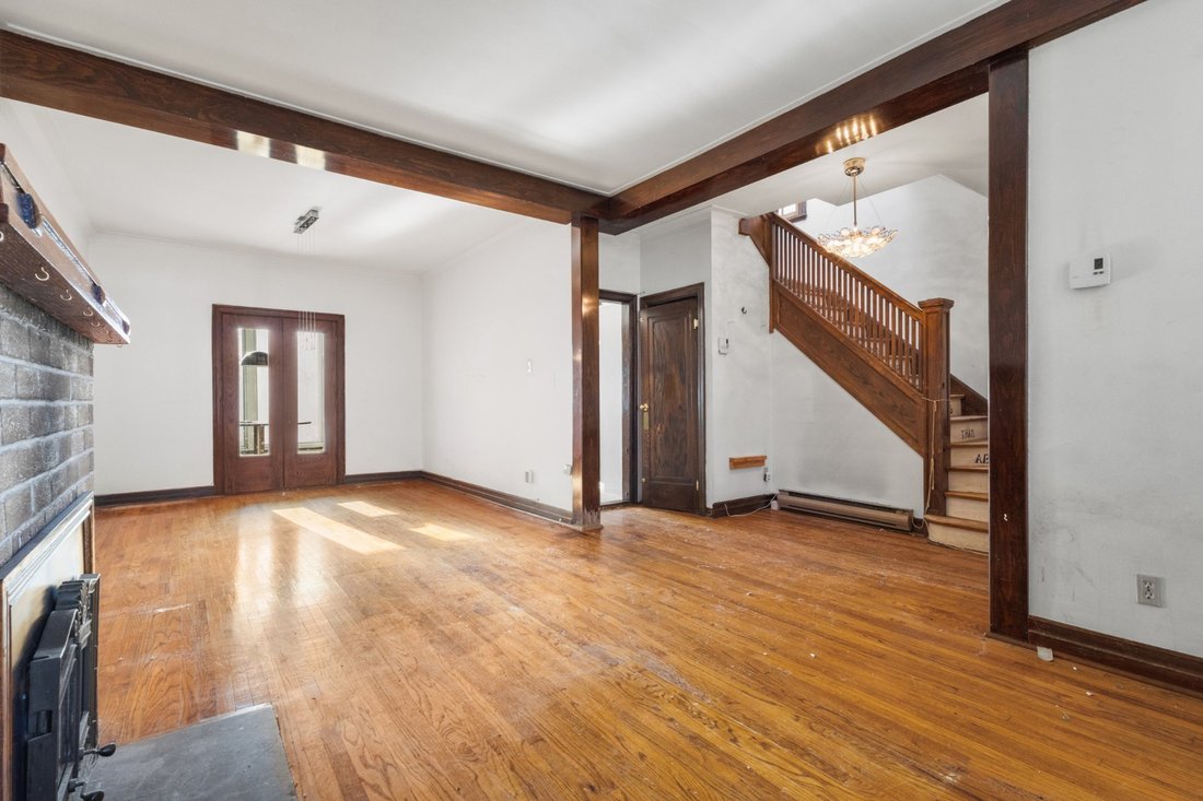 House in Montréal, Quebec, Canada 4 - 18362081