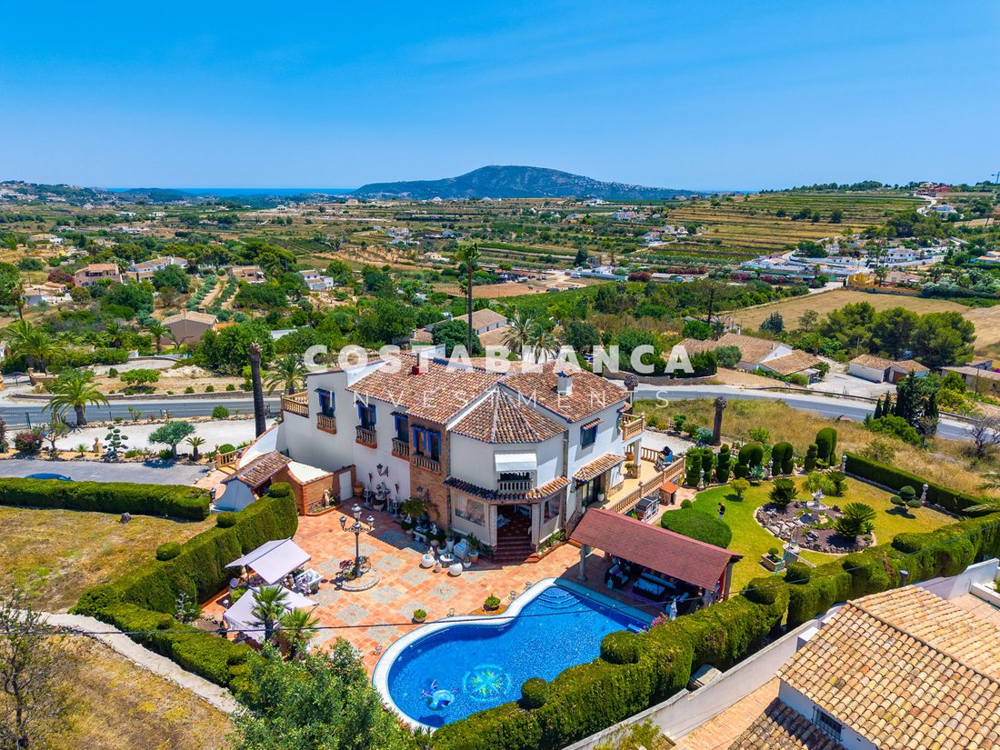 Villa in Teulada, Valencian Community, Spain 1 - 18364112