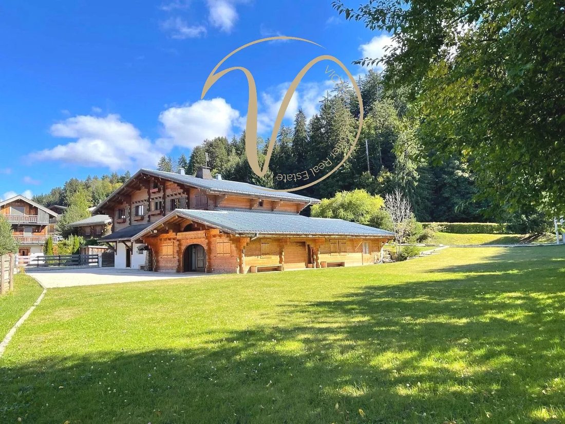 Chalet in Megève, Auvergne-Rhône-Alpes, France 1 - 15689074
