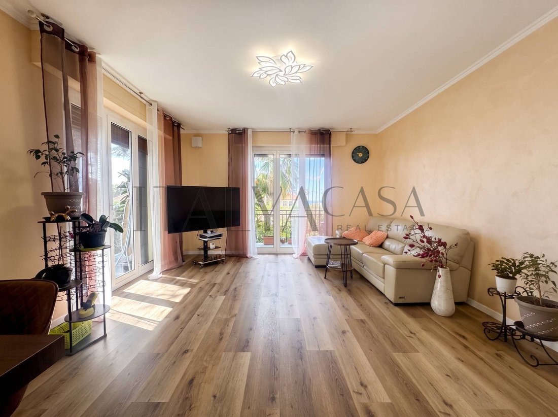 Apartment in San Martino, Sanremo, Liguria 1 - 18369475