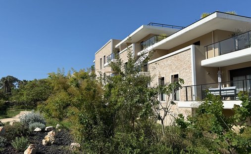 Apartment in Village, Saint-Mandrier-sur-Mer, France 1