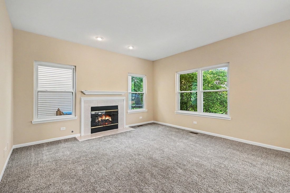 House in Aurora, Illinois, United States 4 - 18365578