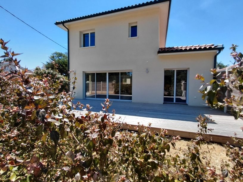 Villa in Vendays-Montalivet, Nouvelle-Aquitaine, France 2 - 16214843
