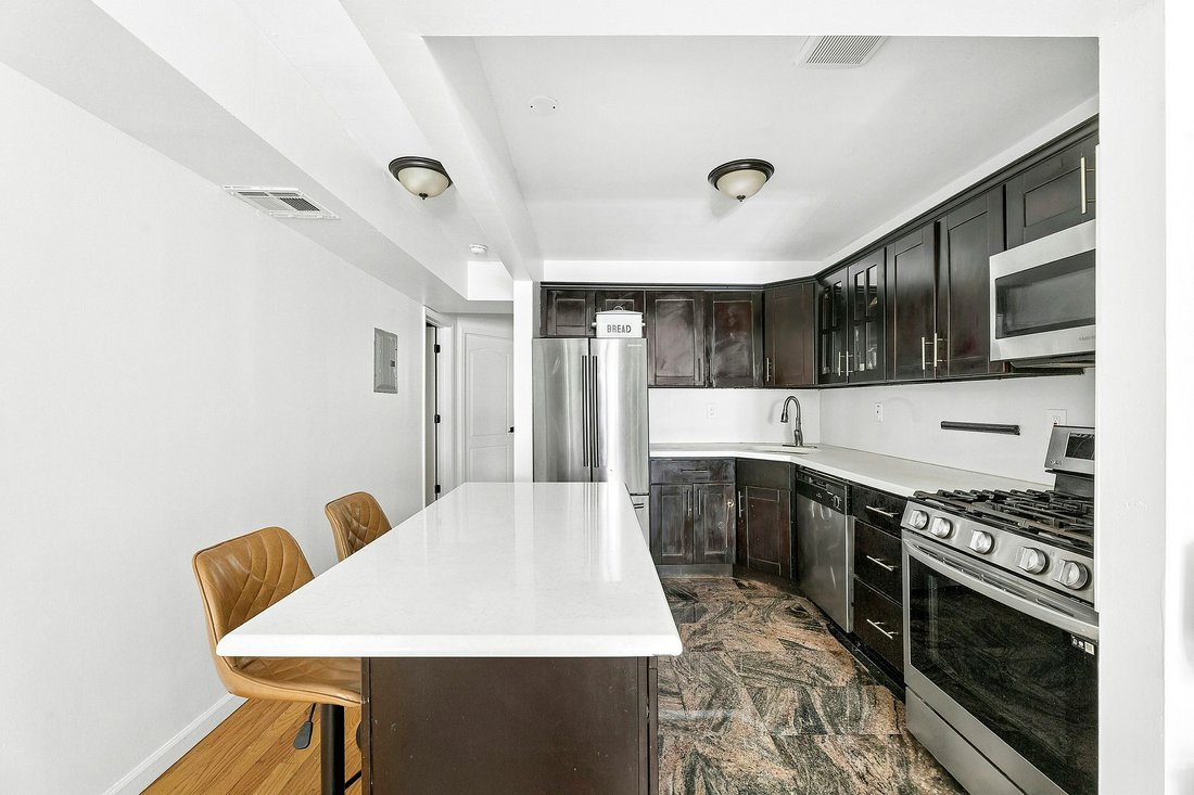 Condo in New York, New York, United States 2 - 18354239