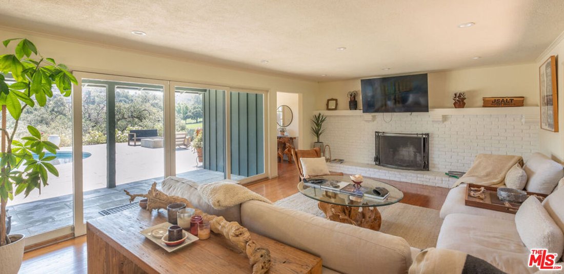 House in Los Angeles, California, United States 3 - 18367124