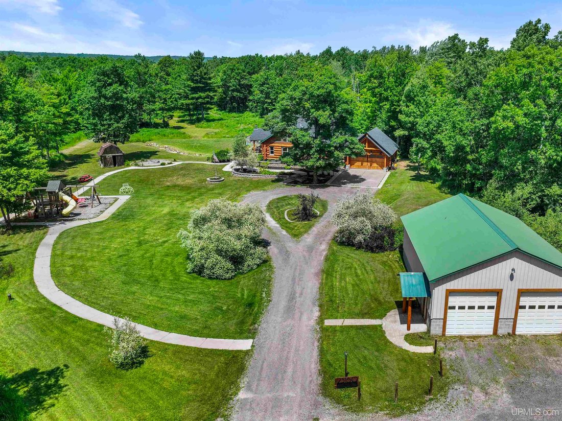 House in Hancock, Michigan, United States 4 - 18366809