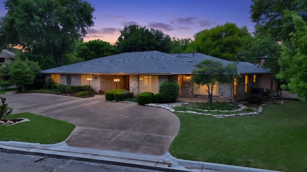 House in Arlington, Texas, United States 1 - 18366784