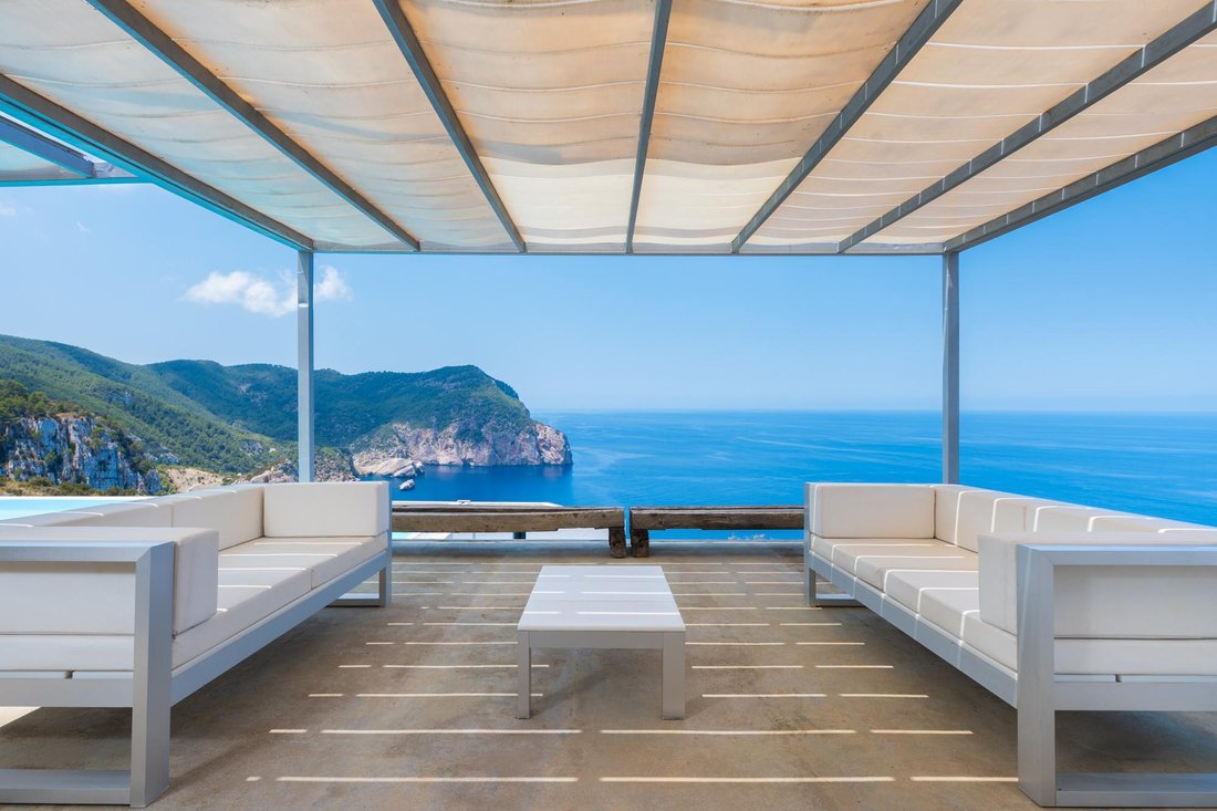 Villa in Sant Joan de Labritja, Balearic Islands, Spain 2 - 16989024