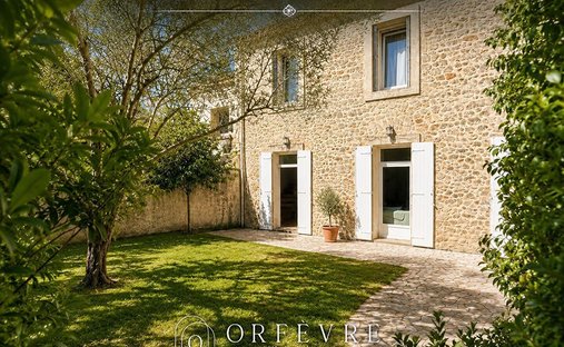 House in Centre Ville, Castries, France 1