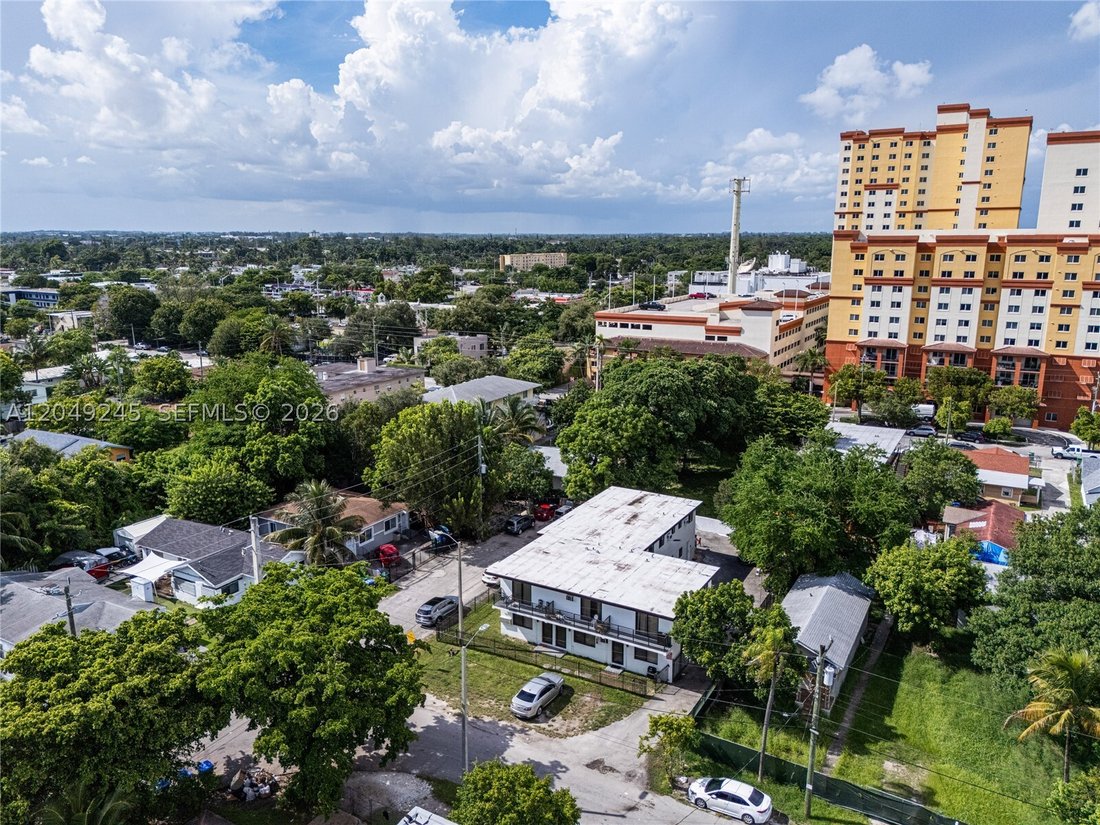 Miami, Florida, United States 5 - 18366122