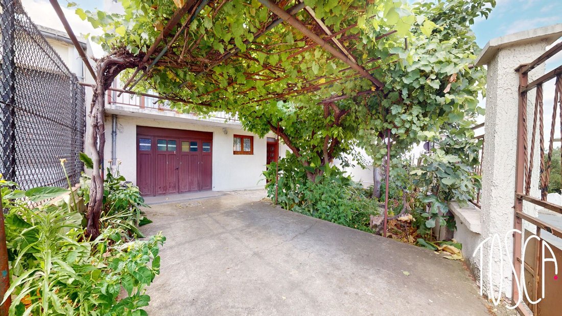 House in Vitry-sur-Seine, Ile-de-France, France 1 - 18363355