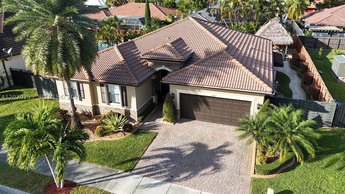 House in Miami, Florida, United States 5 - 17939182