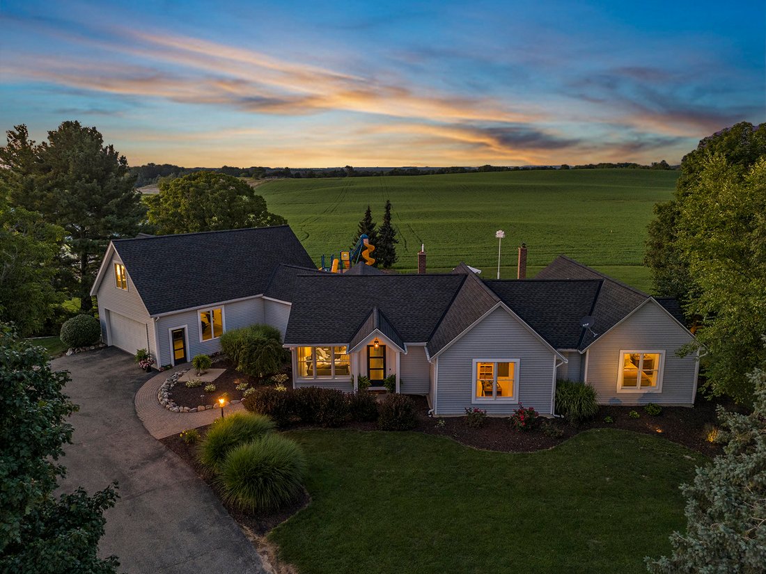 House in Hopkins, Michigan, United States 3 - 18363745