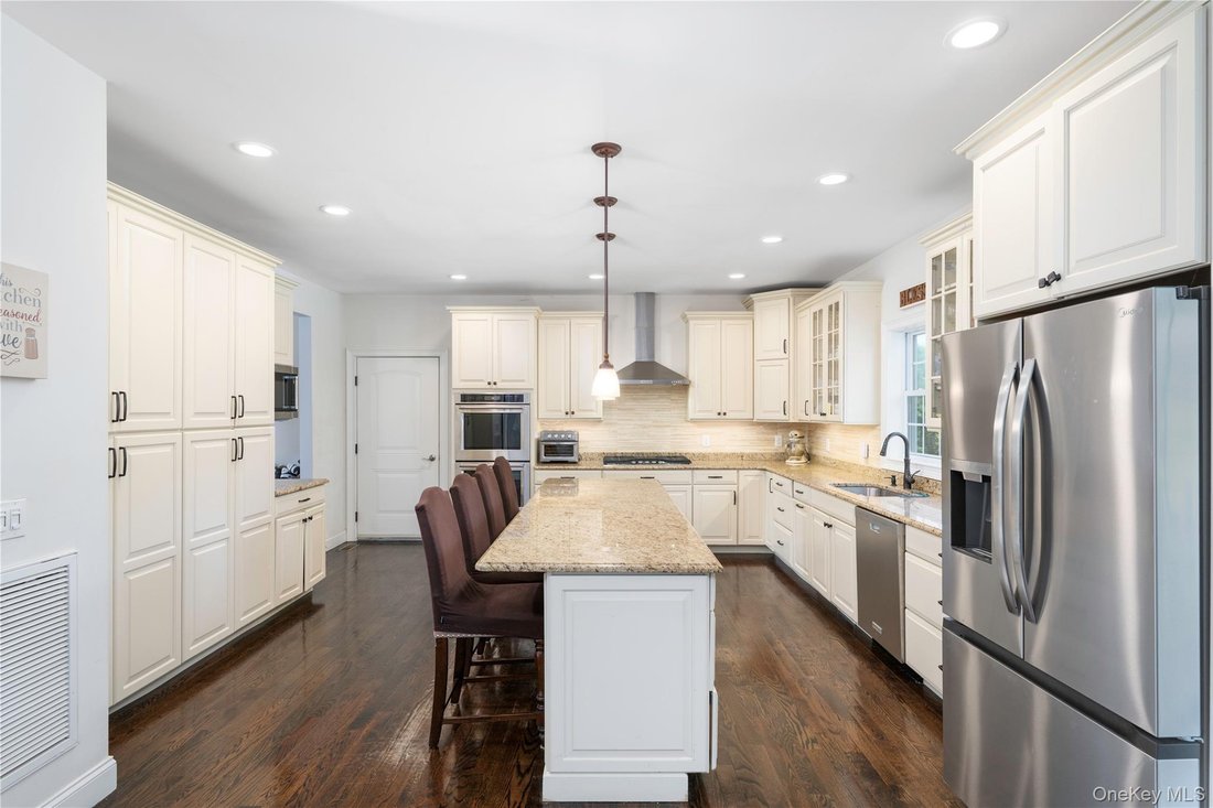 House in Mahopac, New York, United States 3 - 18362470